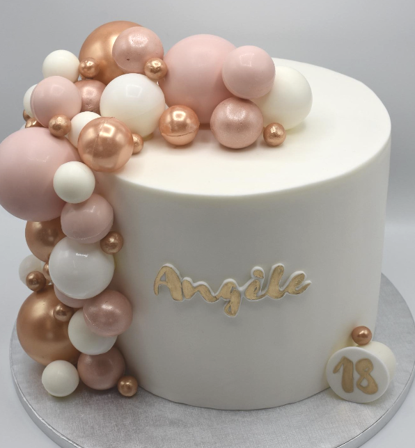 Gâteau d'anniversaire personnalisé bulles